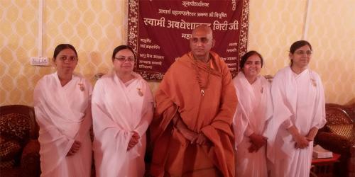 avdeshanandgiri-kumbh